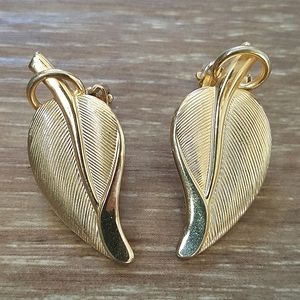 Vintage Gold Tone Clip Earrings